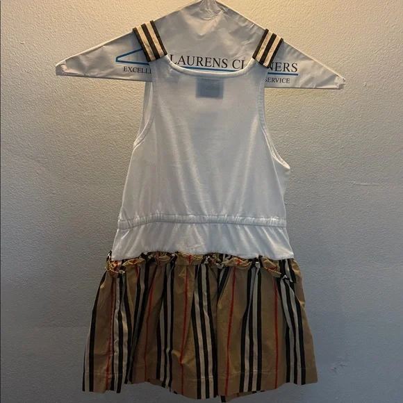 Toddler Girls Burberry dress - Picture 3 of 6